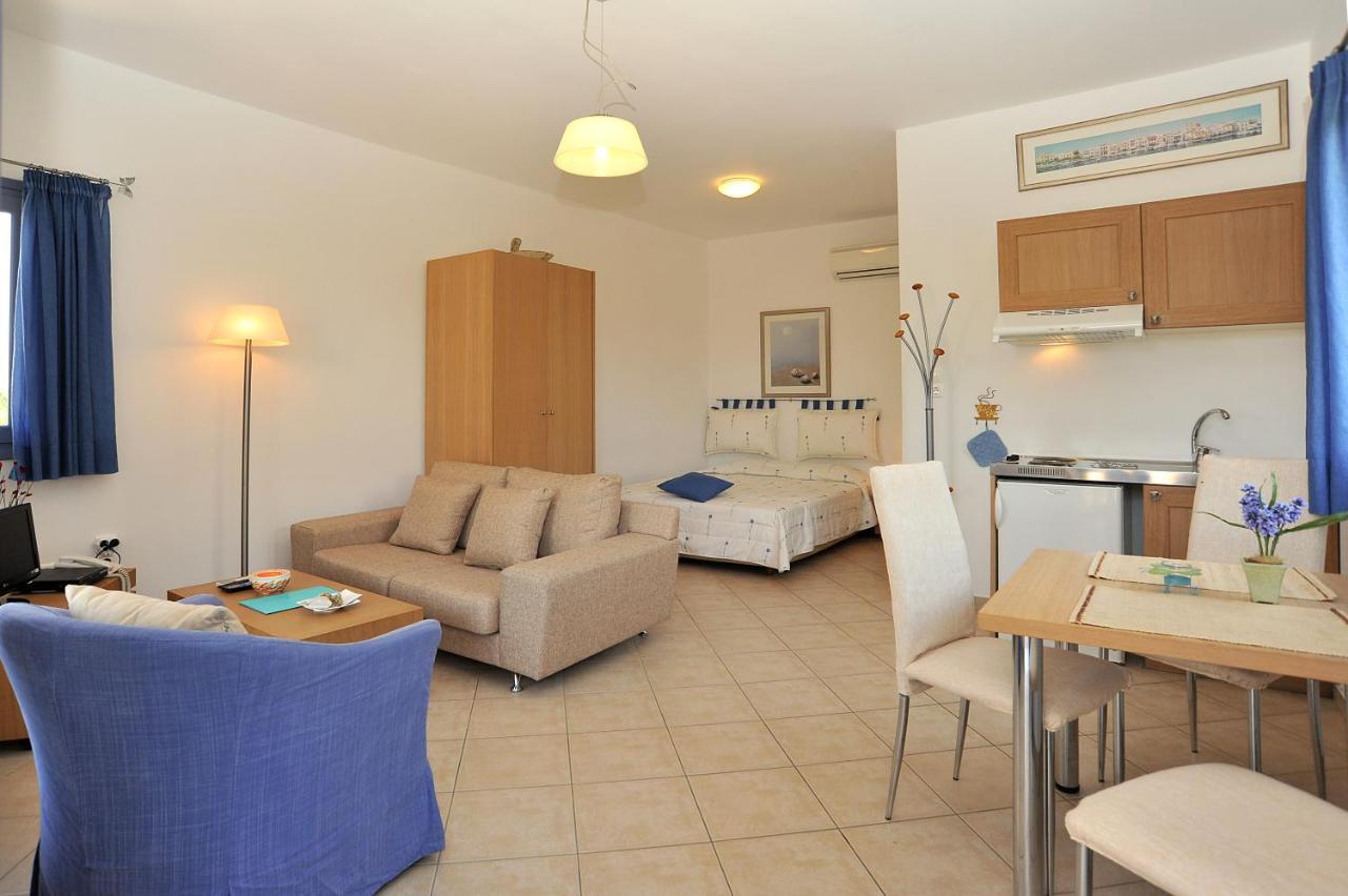 Fistikies Holiday Apartments Aegina Habitación foto